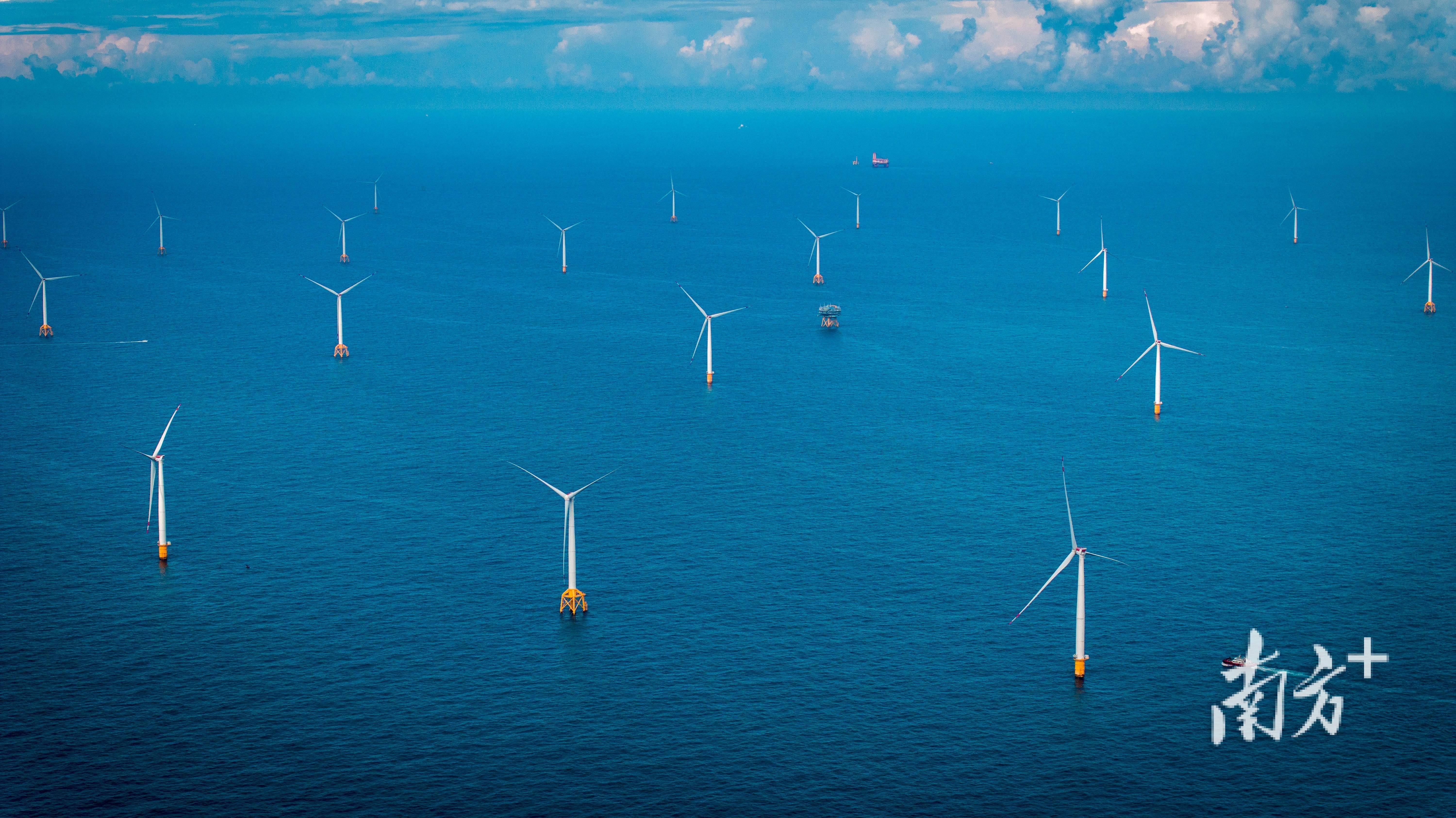 粤港澳大湾区首个平价海上风电项目首批风机并网