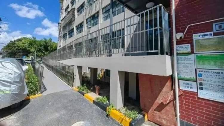 这一社区,讲述"8格台阶"难题销项背后的故事_居民_延吉新村街道_问题