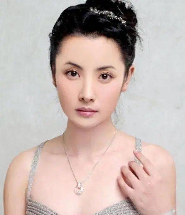 田亮前妻杨明娜:与前夫离婚后,独自陪儿子长大,如今苦尽甘来_事业