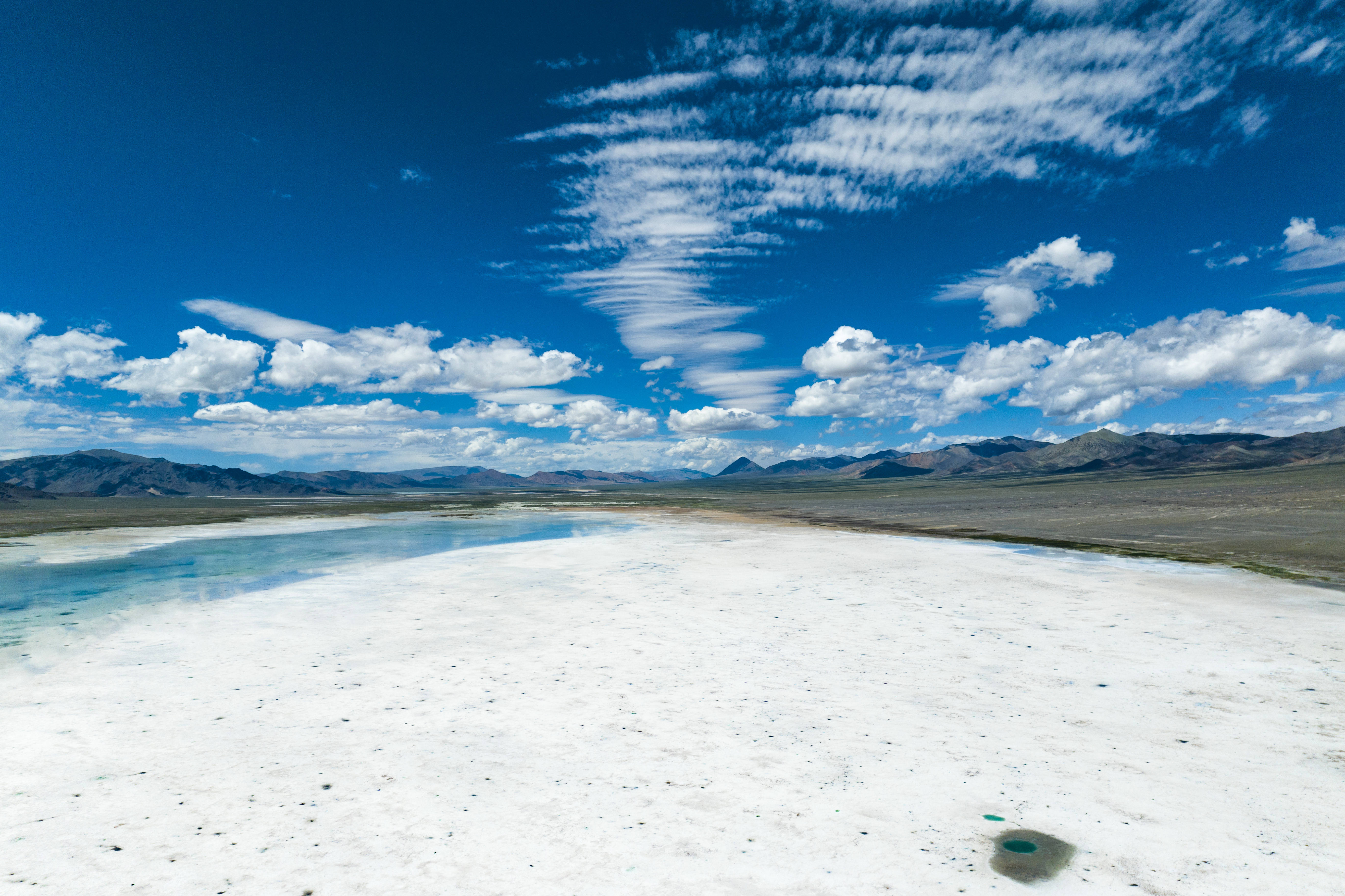 西藏阿里:高原制盐人的生活有了新滋味_盐湖乡_工作_玛尔