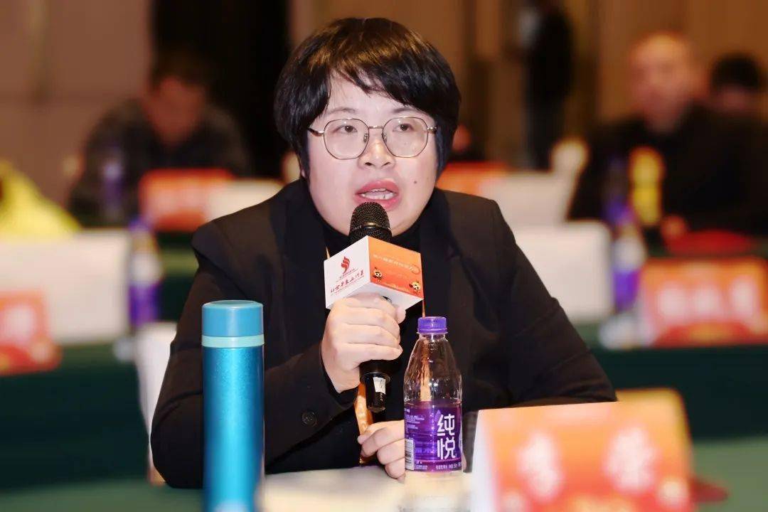 广东海洋大学商学院院长李力,扬州大学烹饪学院院长助理章海风,重庆商