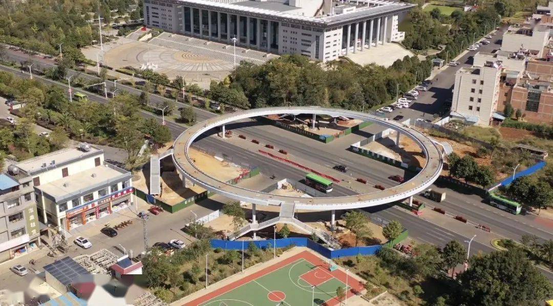 【航拍】宣威新建的圆形人行天桥!_虹桥_视频_路口