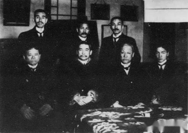 舊事照片:1913年2月孫中山訪問日本 因宋教仁遇刺而中斷回國_神戶