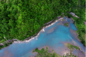 沙灘村位於黃巖區嶼頭鄉東南部,距黃岩城區35公里.