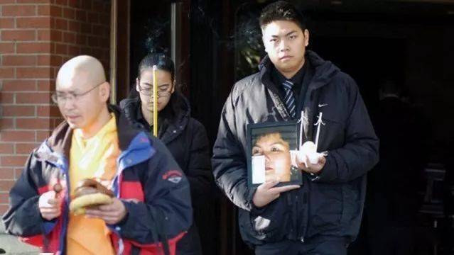 24岁华裔女孩雇凶杀害亲生父母,从"完美女儿"到"弑亲凶手",悲剧是如何