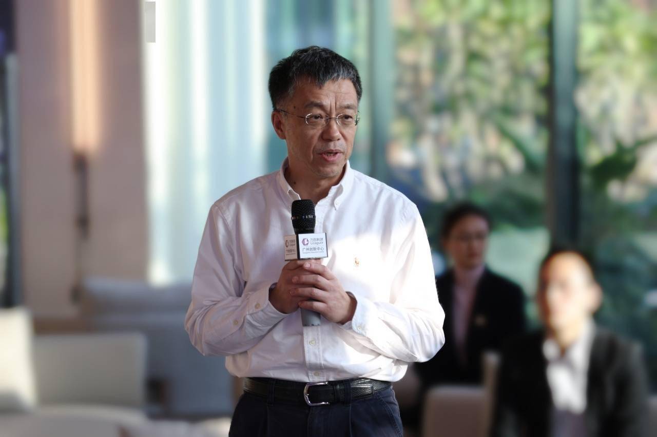 启运现场,广州市白云区委副书记,区政府党组书记,区长潘志军对清华
