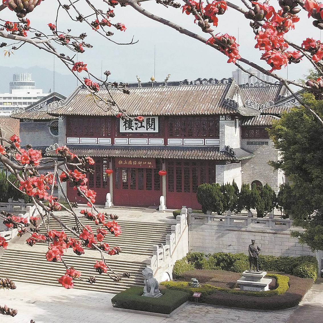 11月16日,在肇慶市博物館,當地的非物質文化遺產以全景式呈現給遊客.