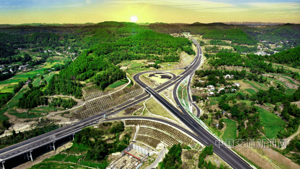 作為四川省高速公路網規劃的重要線路之一,遂德高速公路建成通車後將