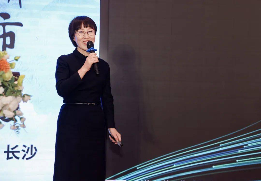 见证了施芳03上市,一路芬芳福润农田,邹伟感同与世科姆"相伴好成长"