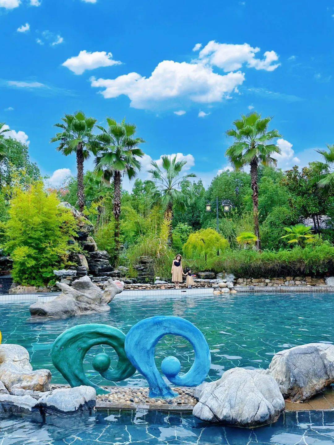 图/三里畈温泉度假区石池暖冬,尽的自在.