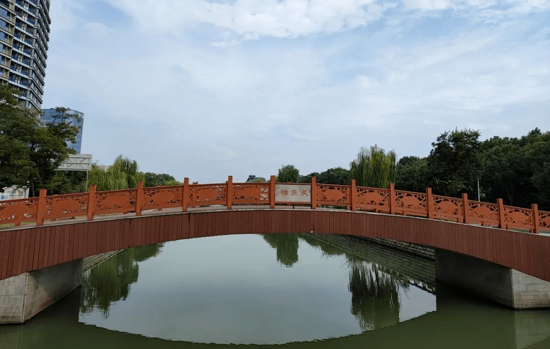 碧螺春茶果間作與洞庭山,與太湖,與當地傳統村落及歷史文化遺蹟等相映