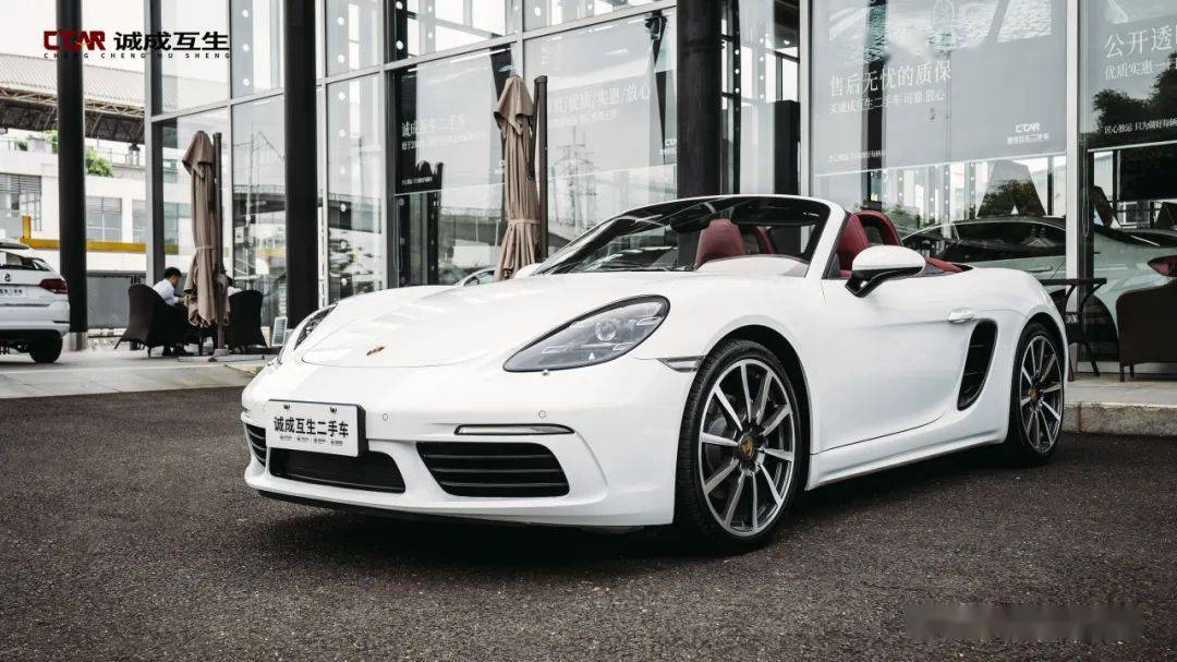 轻松省下几十万的保时捷小跑,怎么说?【保时捷718 boxster 2.