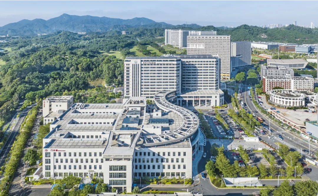今日小雪 | 深圳大学总医院,打破刻板印象,营造温馨氛围_建筑_空间_建