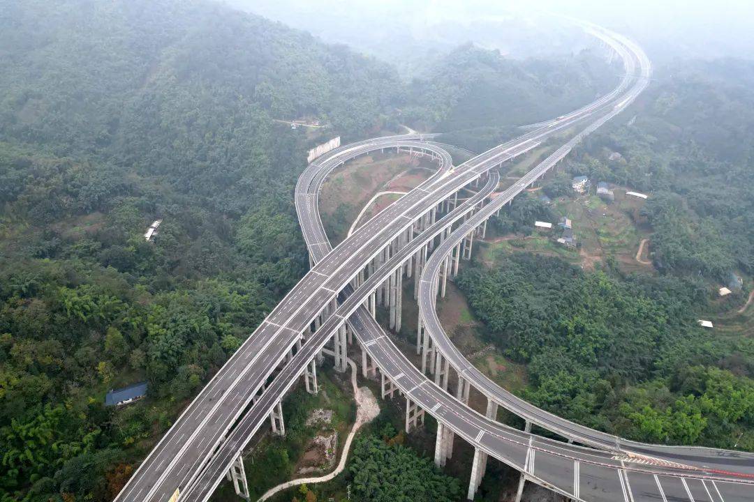仁沐新高速预计12月底全线建成通车_隧道_屏山_五指山