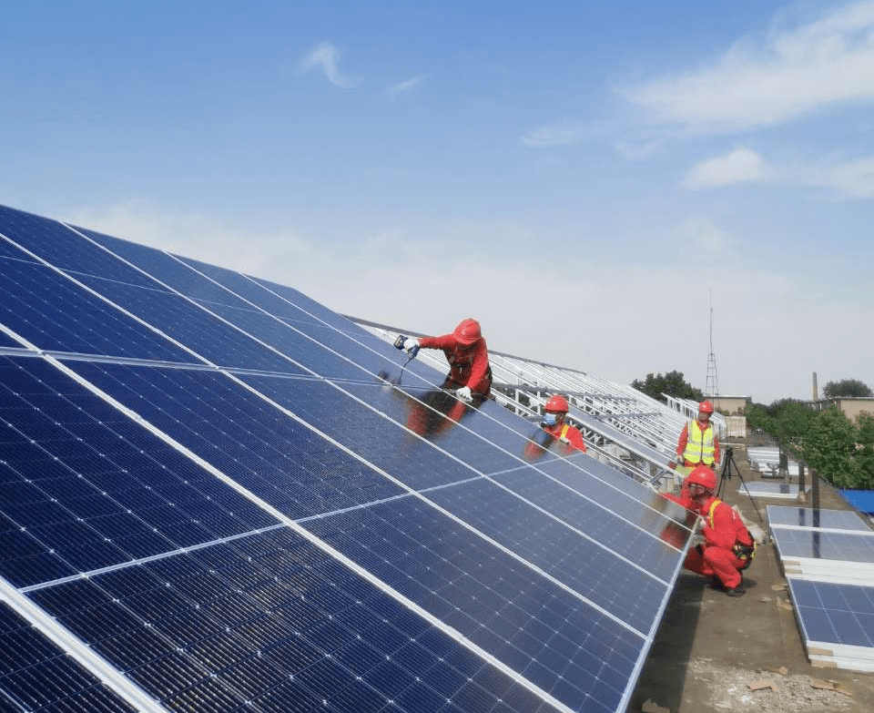 油田首个可移动光伏电站亮相井场_热力_建设_设计