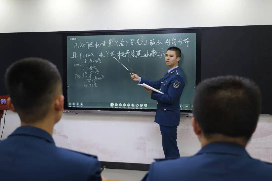 難題擋在前互幫互助 攜手共進都見證著空工大學子奮力拼搏的