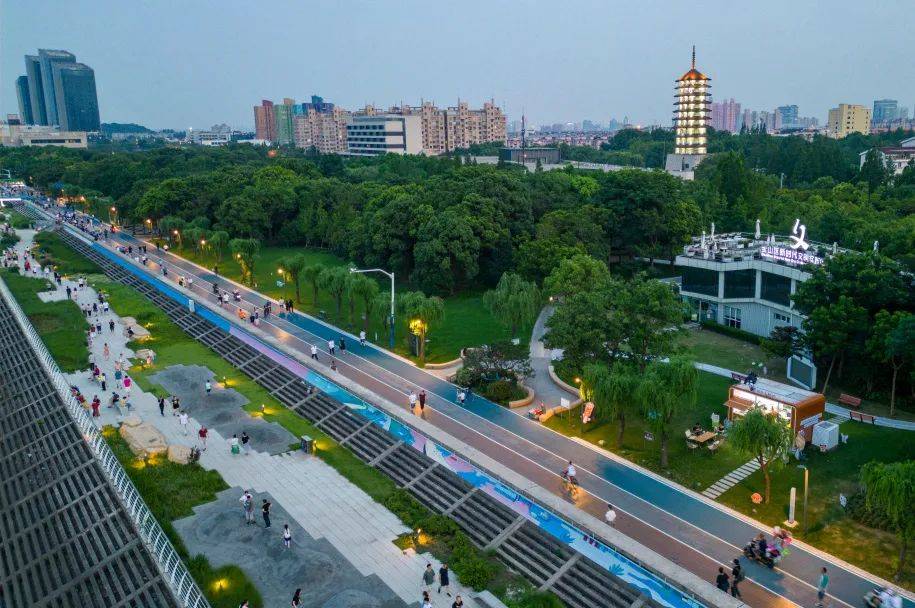 (宝山区新时代文明实践中心)宝山滨江新时代文明实践公园上海淞沪抗战