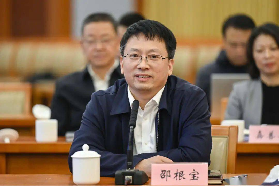 嘉兴市—上海市浙江商会交流座谈会举行_发展_创新_服务