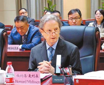 愿作医学之"海"的"逐浪人"_伯纳德·麦利森_中国科学院_免疫学家