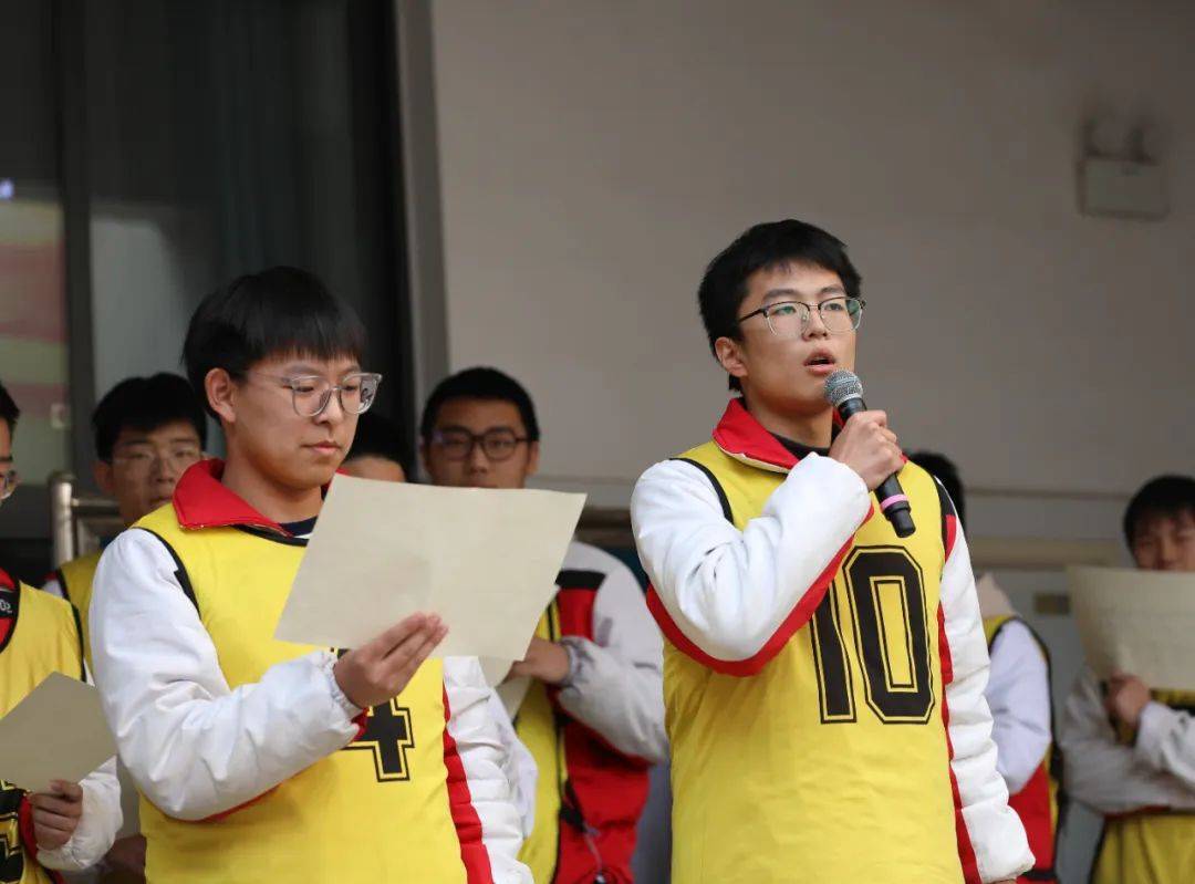 奋战二百天 决胜高考巅 | 温县一中举行2024届高考200天冲刺誓师大会