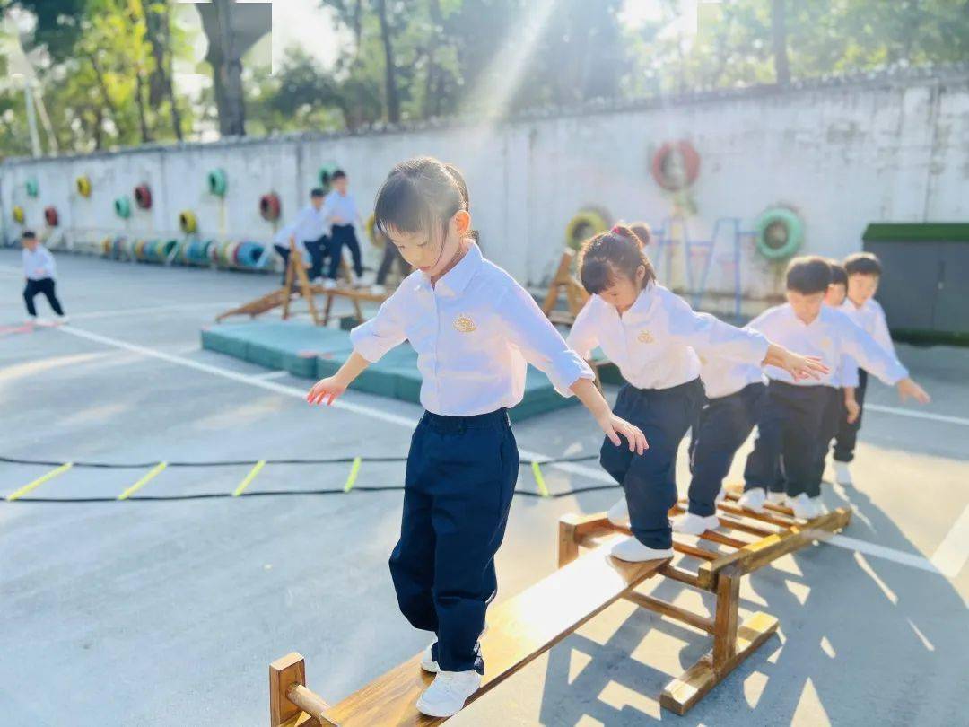 晨练显活力 运动伴成长——东华幼儿园晨间锻炼活动