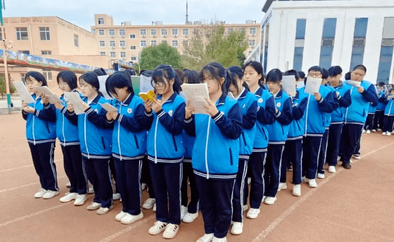 武邑县第二中学课间操记录_跑操_是一种_斗志