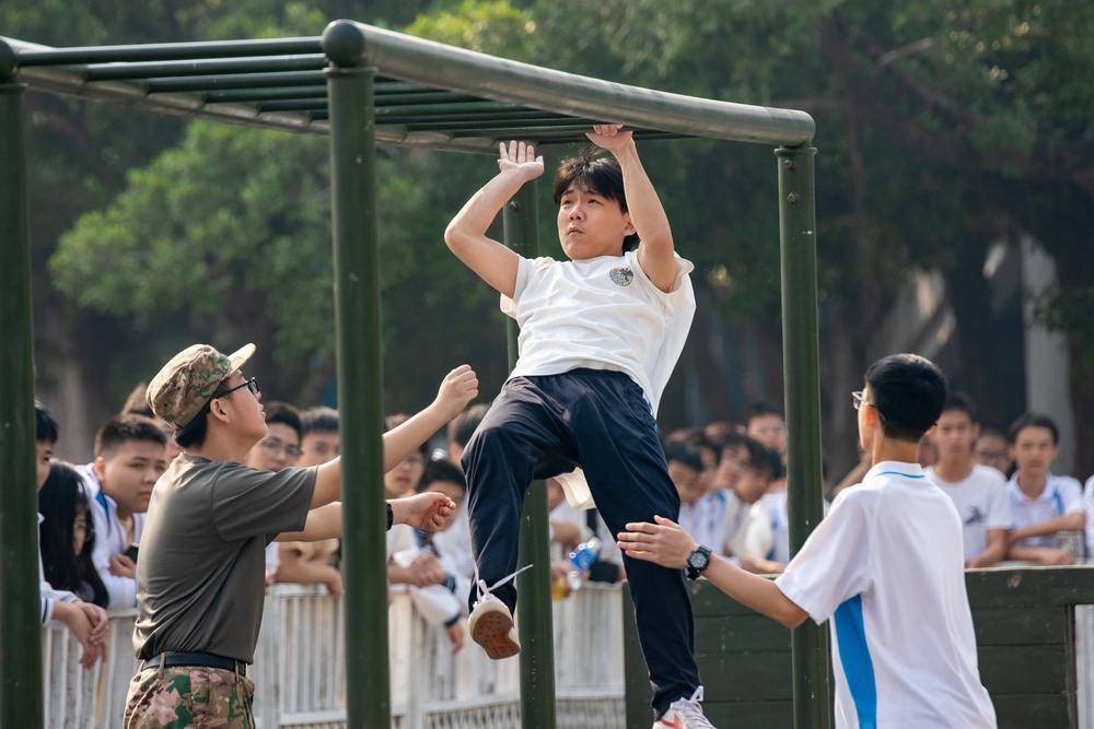 超燃!顺德这所学校举行首届军事体育运动会