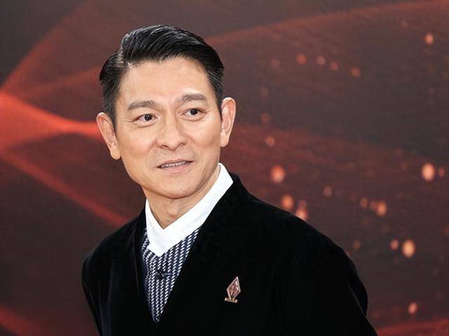 巨星刘德华心碎告别,父亲临终嘱托流露家庭真情_故事_财富_大姐