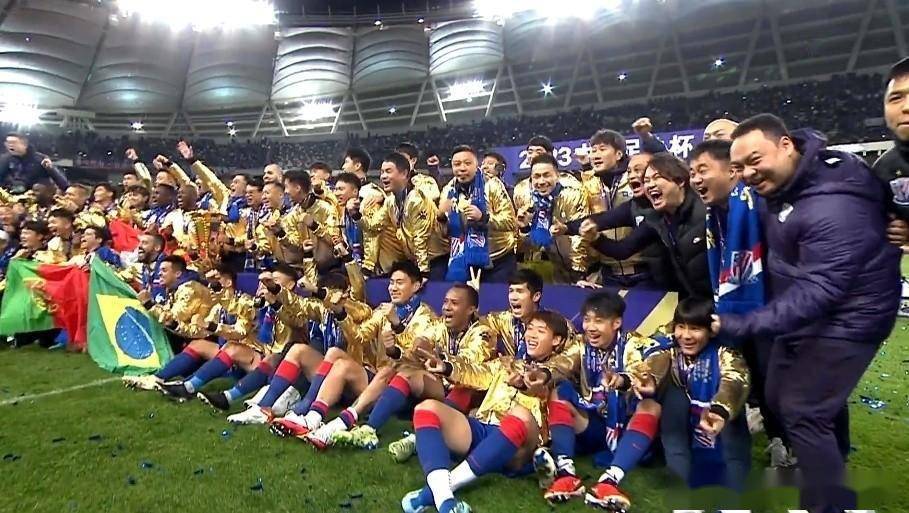 宋凯识趣不参与,主裁遭泰山球迷狂嘘_决赛_买买提江