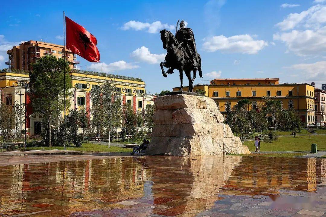 阿尔巴利亚首都图片