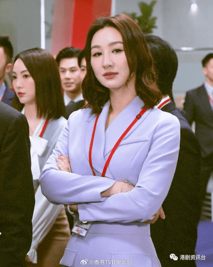 高海宁性感主播零底线登上微博热搜!