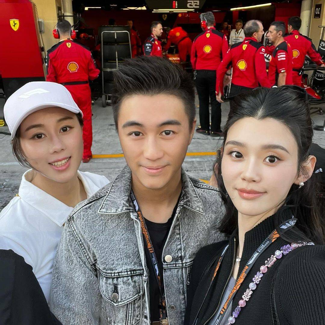 直播吧11月28日讯 "赌王"之子何猷君昨日更新了个人ins,晒出与多位