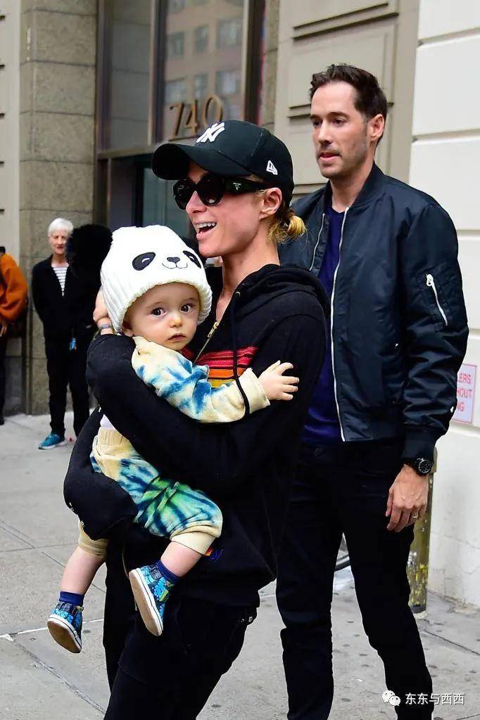 女儿,豪门大小姐再度惊吓瓜友,这浮夸生活要笑死人_帕里斯·希尔顿