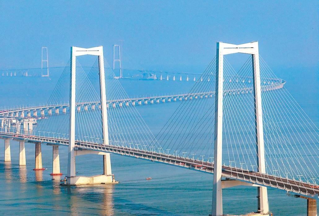 深中通道主线贯通_中山大桥_湾区_建设