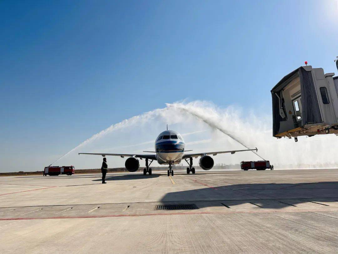 着安阳红旗渠机场正式通航,这也成为继郑州新郑国际机场,洛阳北郊机场