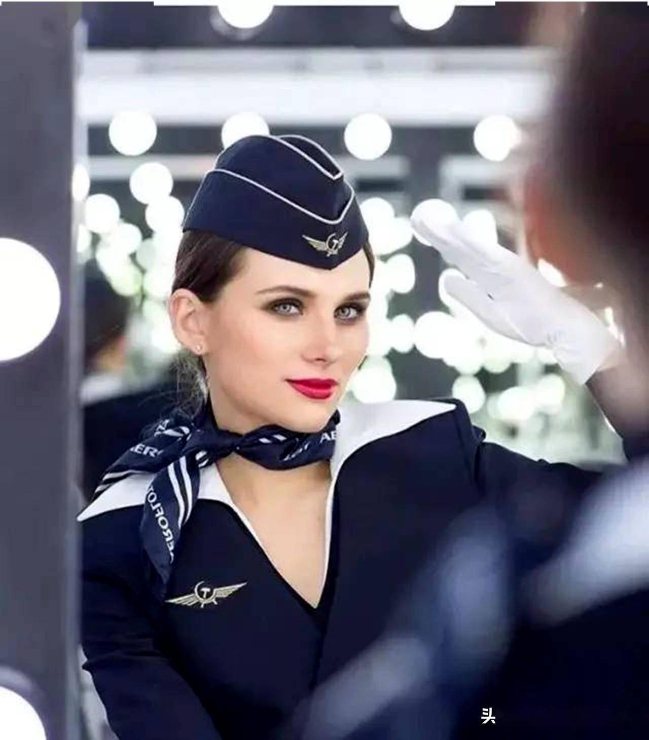 1978年,意大利国父莫罗被红色旅一美女杀手10枪毙命,抛尸街头_组织