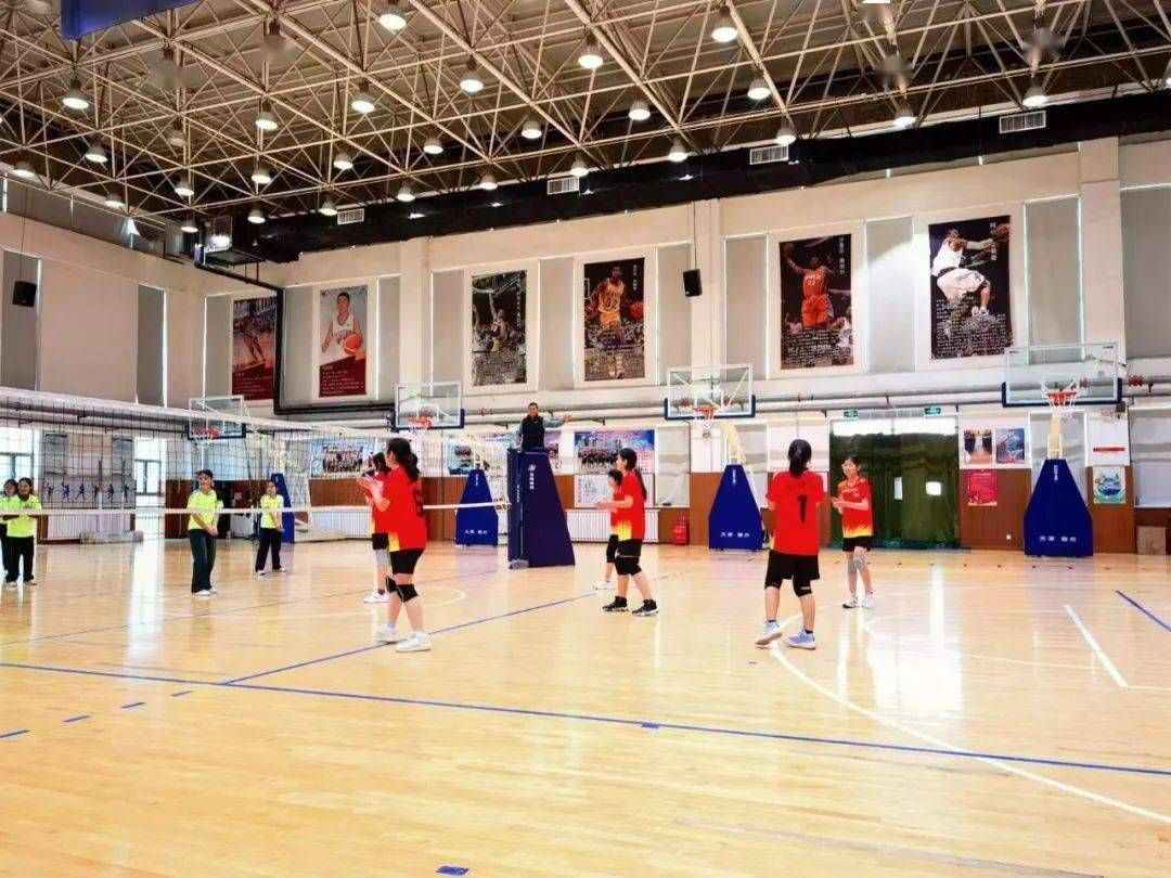 独山子第一中学男女排勇夺市级中学生排球比赛初中组双冠_训练_团队