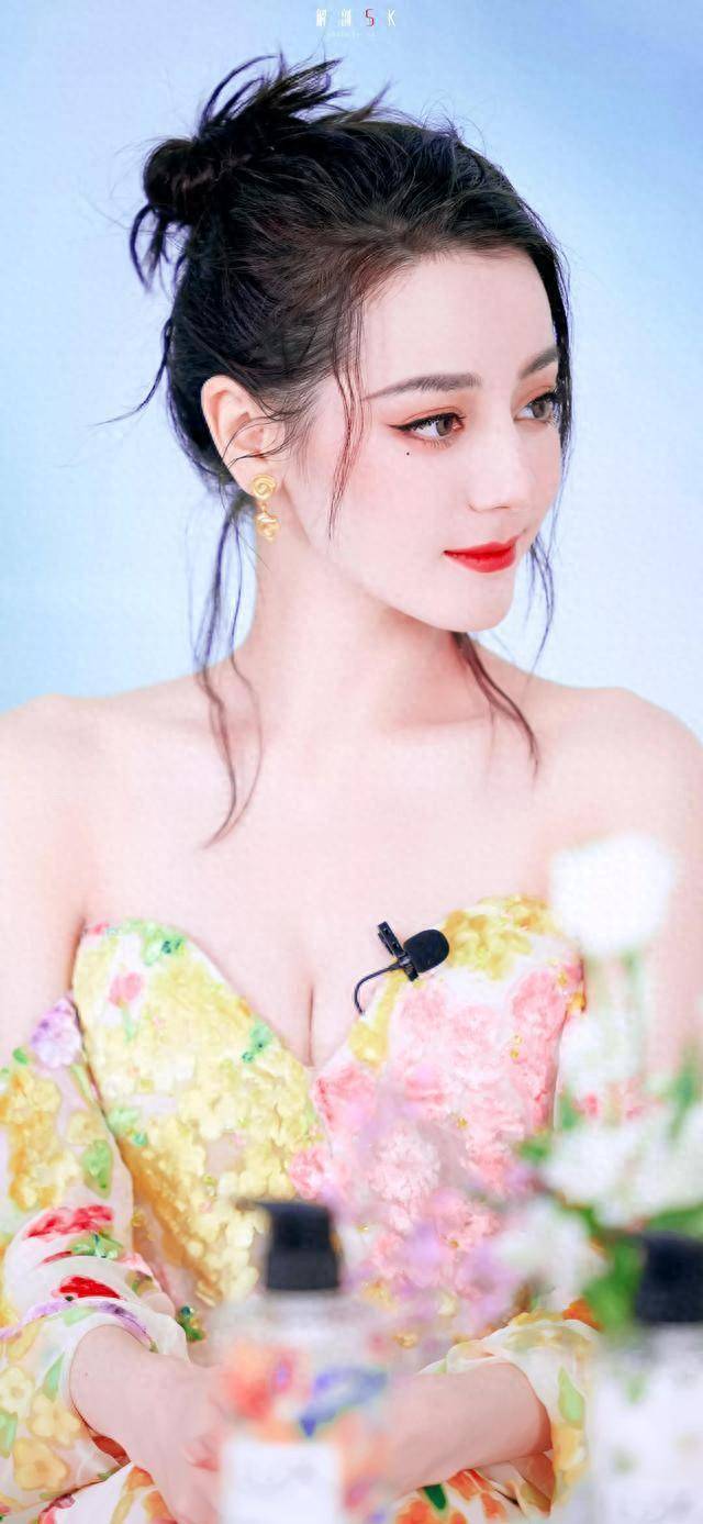 90后小花迪丽热巴,十个男人九个爱她!_魅力_人们_演技