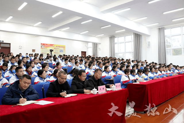 李景宽到独山高级中学上思想政治课_现代化_发展_教育