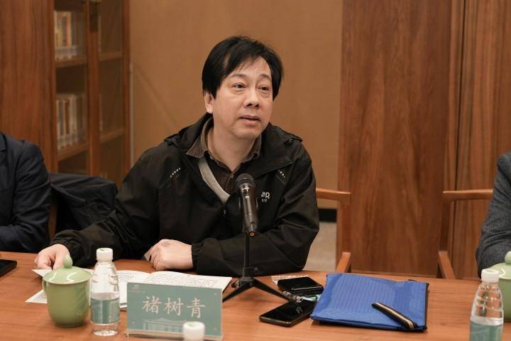 浙江奥特莱斯广场有限公司董事长,藏书家金亮,浙江省古典文献研究会