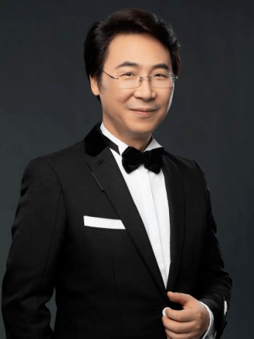 演绎歌剧经典与交响颂歌_中国_男中音