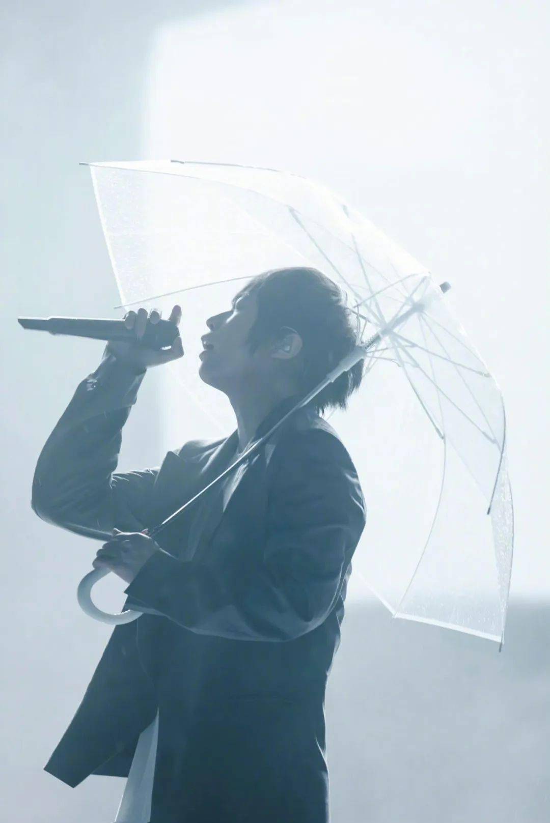 娱爷送瓜相声小生家庭背景没有营销的那么好,豪车是朋友的,家里还有