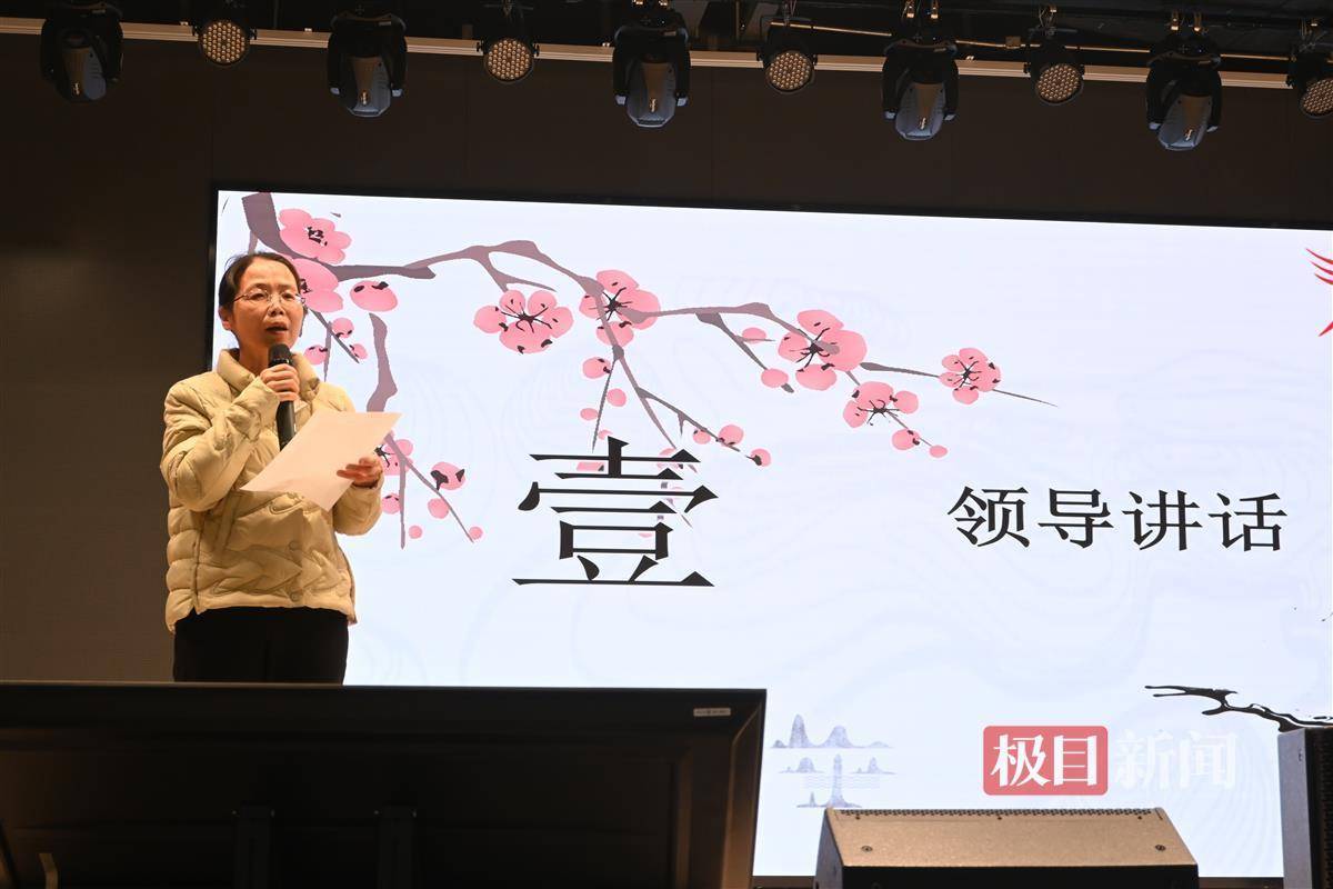 我与写作两不负!武钢三中举行《楚凤》新刊发布会_文学_同学_林中卉