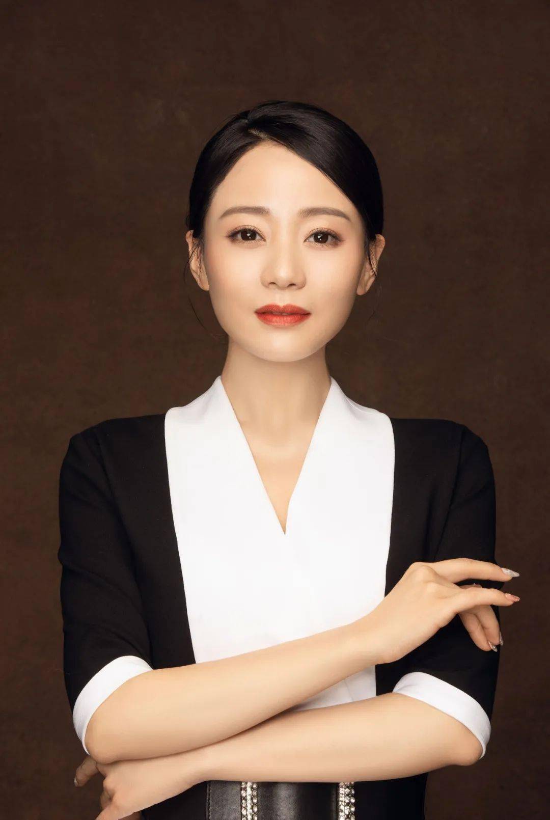 吴佳佳是芙芮雅兰珠宝的品牌创始人兼设计总监.