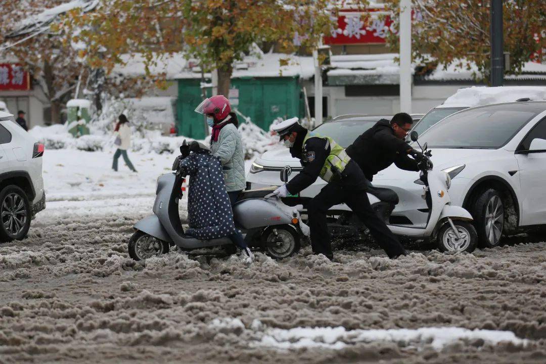 暴雪,寒潮,結冰,大風......鄭州交警發佈重要提醒→_影響_天氣_積雪