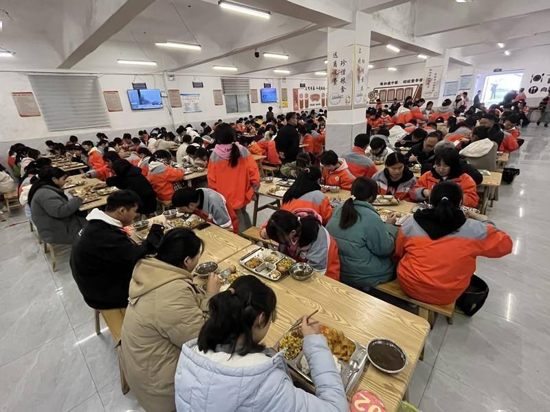 七星关区专项整治学生餐 让学生舒心让家长放心_食堂_毕节_教育