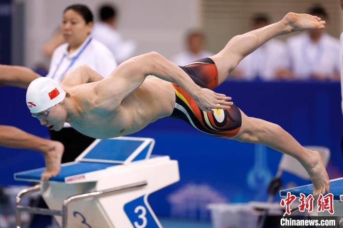 全国游泳锦标赛：覃海洋包揽蛙泳三金 叶诗文400米个人混合泳夺冠