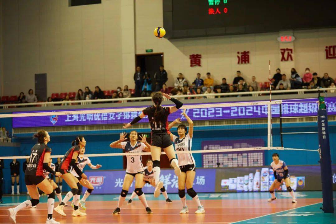 上海光明优倍女排驰骋赛场,勇夺十三连胜!_阶段_优势_东港