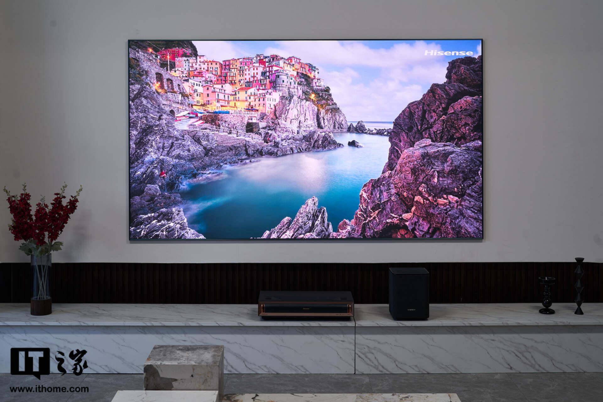 大屏为王,极致视听,护眼健康:海信激光电视 100l8k 深度体验_主机