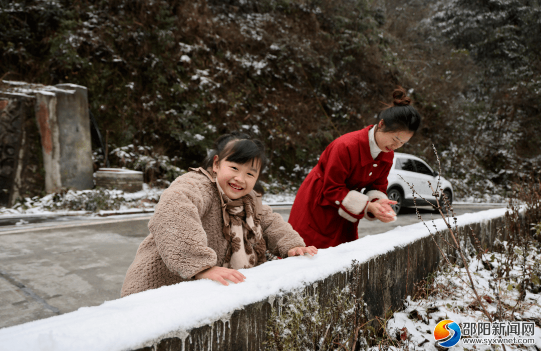 气温_白天_银装素裹